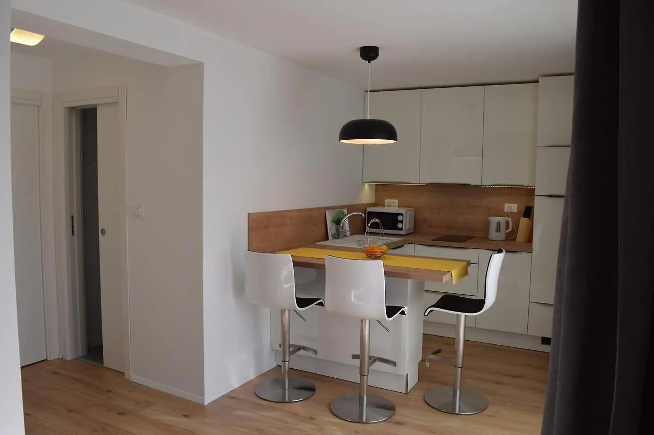 Apartments Eta ツレス