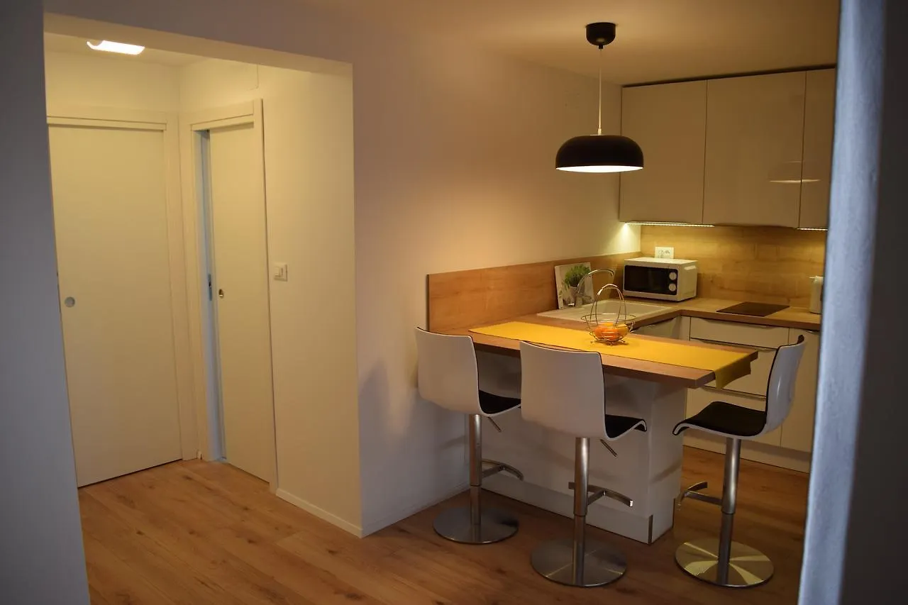 Apartments Eta ツレス